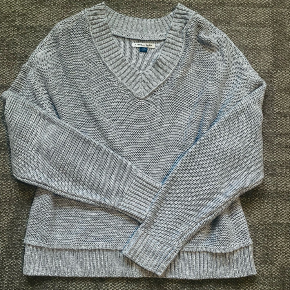 Women’s V-Neck American Eagle Sweater size small
